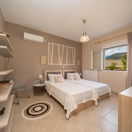 別荘 Cicada Karavádhos