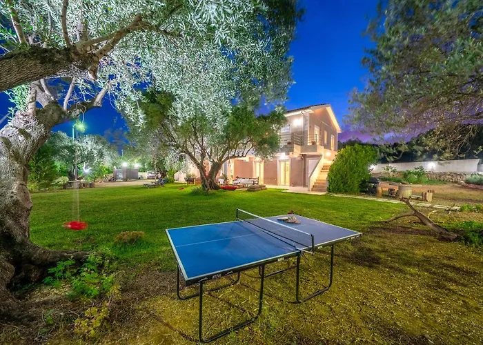 Cicada * Karavádhos